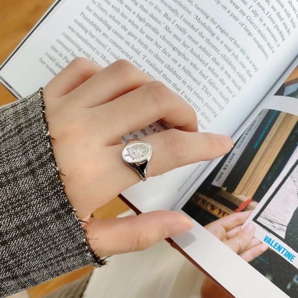 18K Goldplated Sunflower Floral Signet Ring - Picture 3 of 10